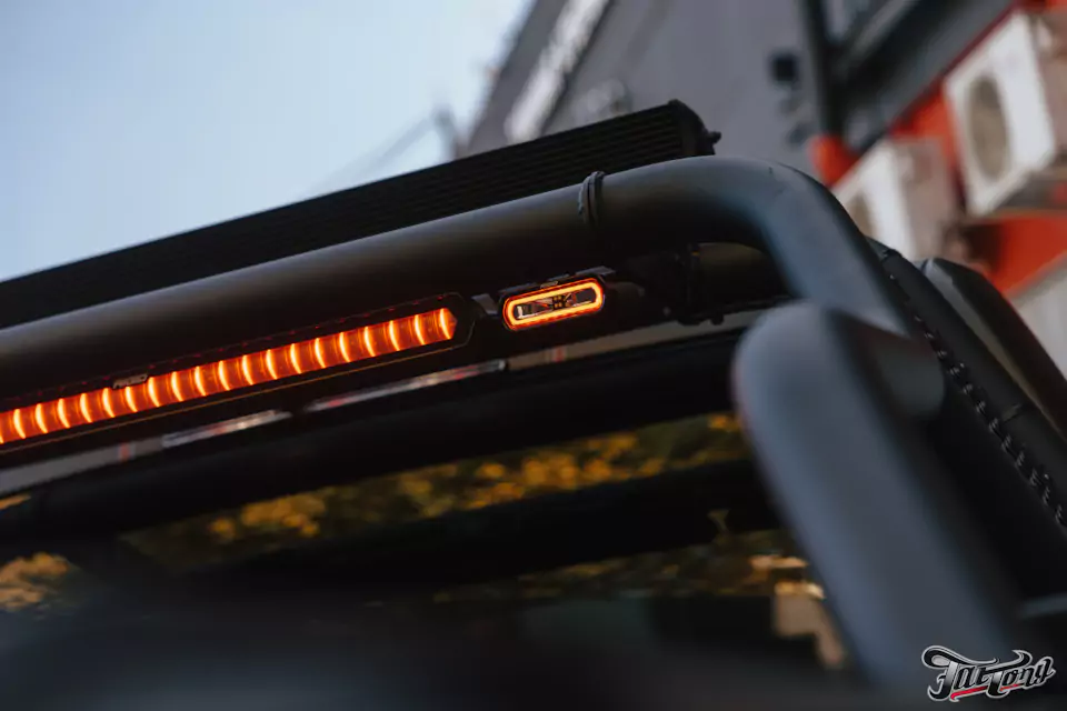 Установили пневмосигнал Тифон Т-37 и дополнительное освещение на Ford Raptor R